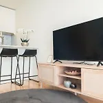 Luxury Style 3 With Ac Downtown Near Metro