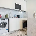 Luxury Style 3 With Ac Downtown Near Metro شقة