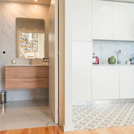 Luxury Style 30 With Ac Downtown Near Metro Apartment