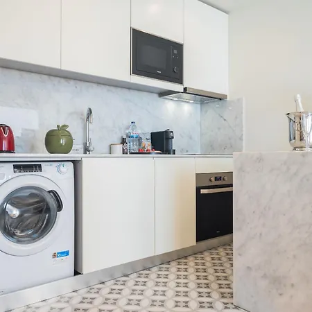 Luxury Style 30 With Ac Downtown Near Metro Lägenhet